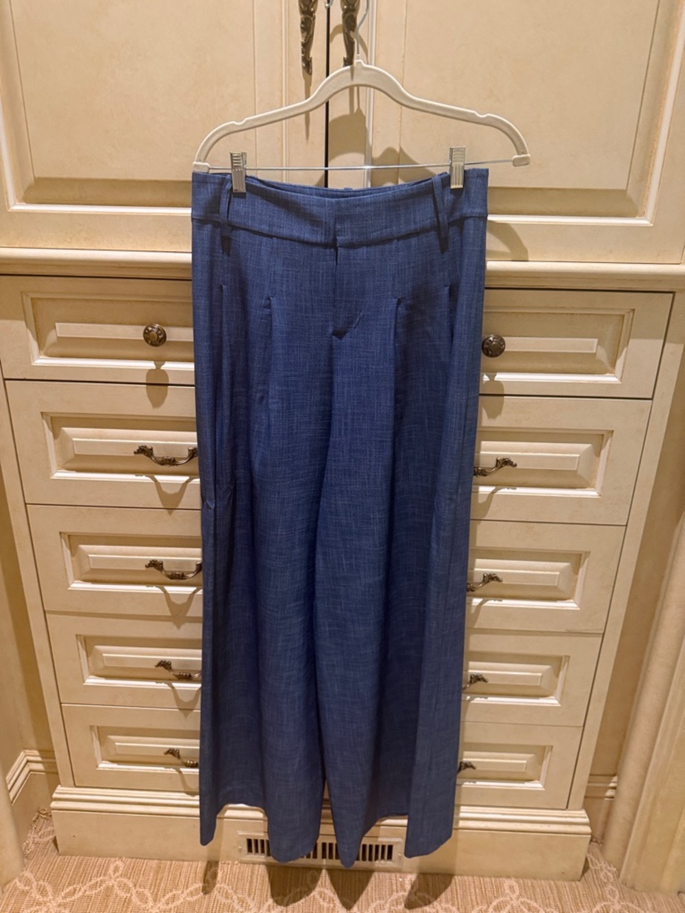 Alice + Olivia Blue Wide Leg Pants 8